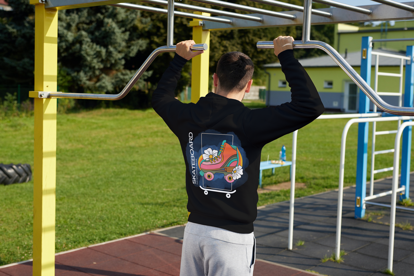 Skateboard hoodie - Clori