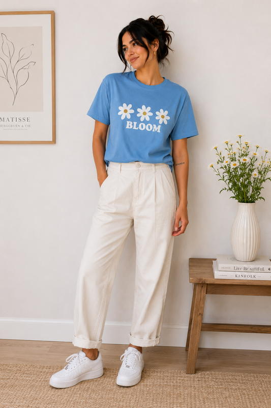 Bloom Daisy Graphic Blue T-Shirt for Women | Cute Minimal Floral Tee