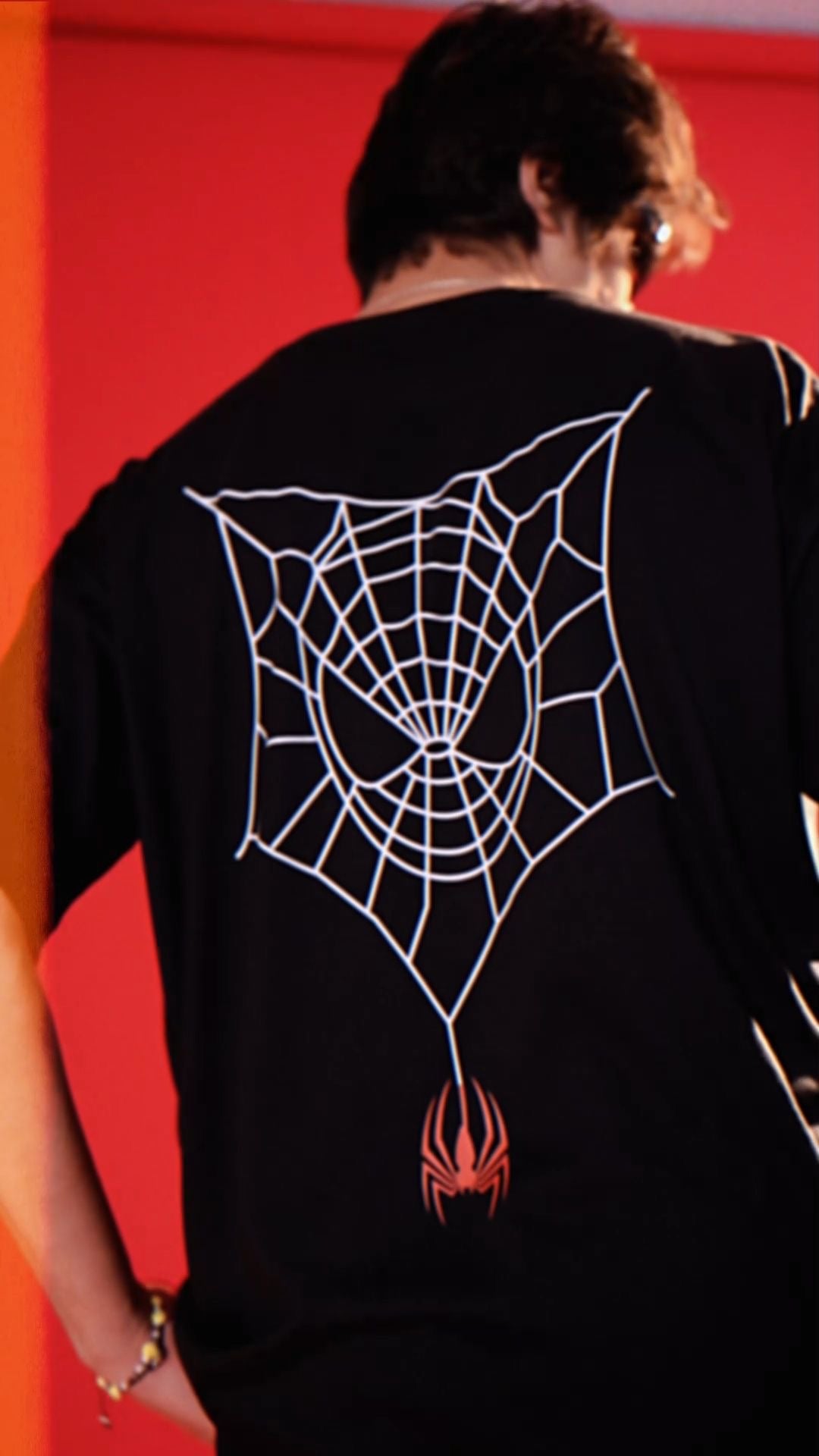 Unisex Oversized Spider Graphic T-Shirt – Black & Red | Streetwear Collection