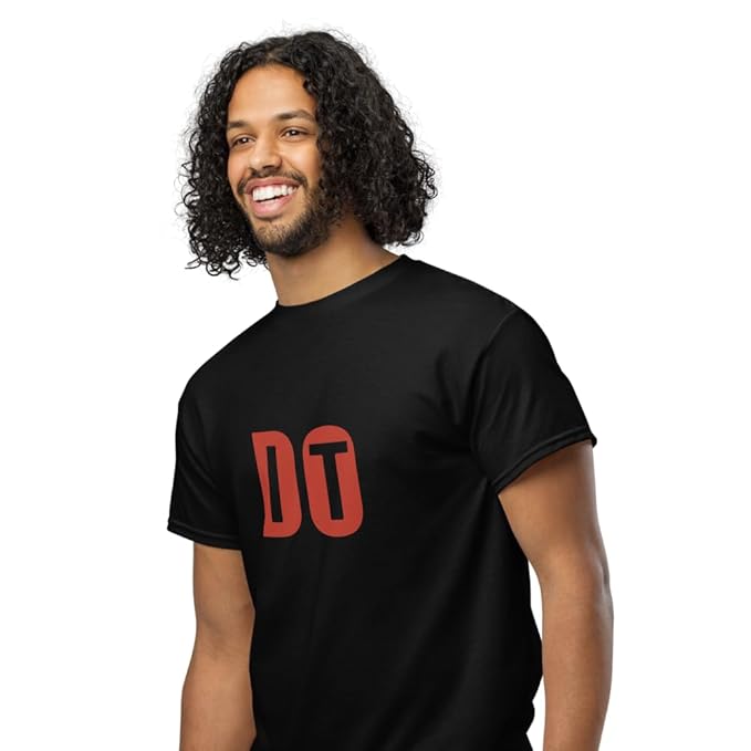"DO" Bold Motivational Graphic T-Shirt – Minimalist Style