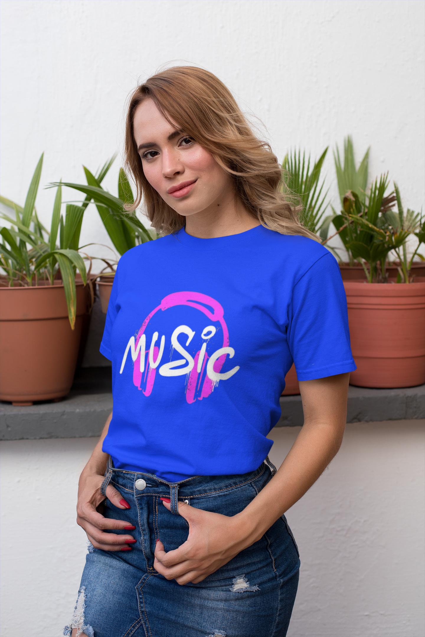 Black Graphic Music T-Shirt – Pink Headphones Print for Music Lovers