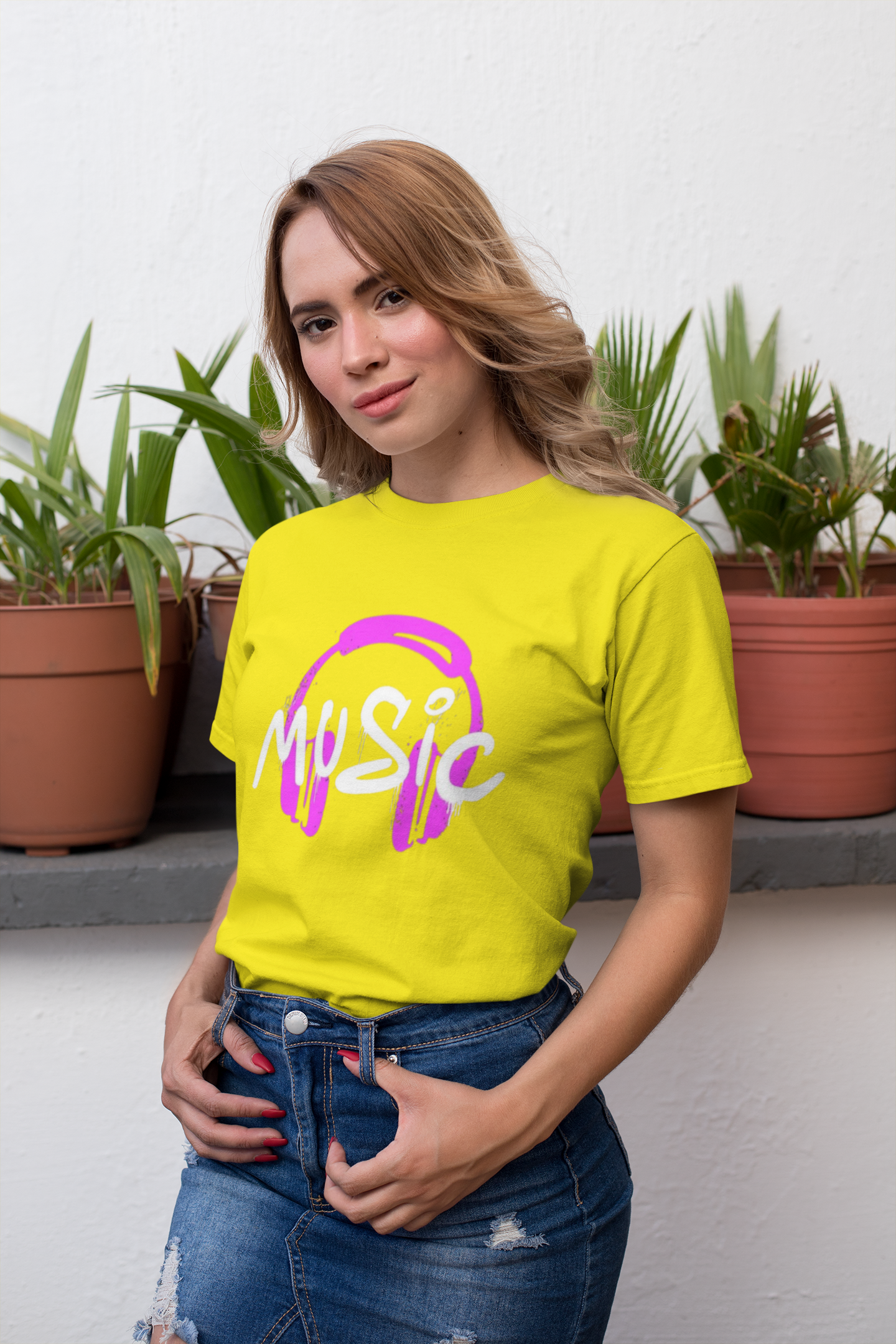 Black Graphic Music T-Shirt – Pink Headphones Print for Music Lovers