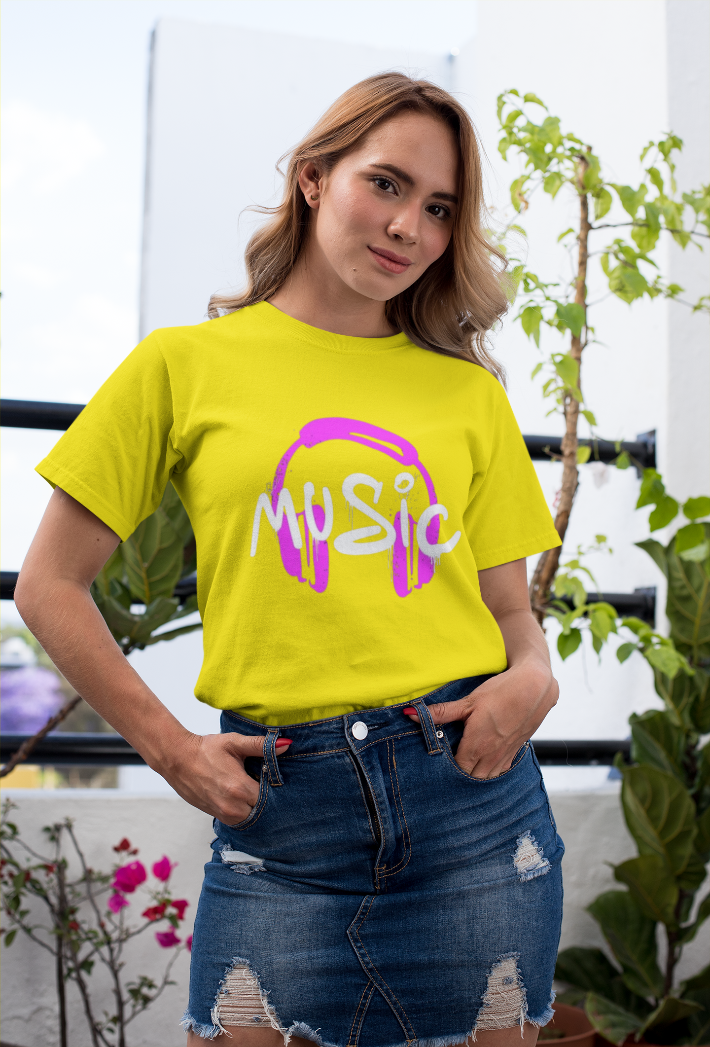 Black Graphic Music T-Shirt – Pink Headphones Print for Music Lovers