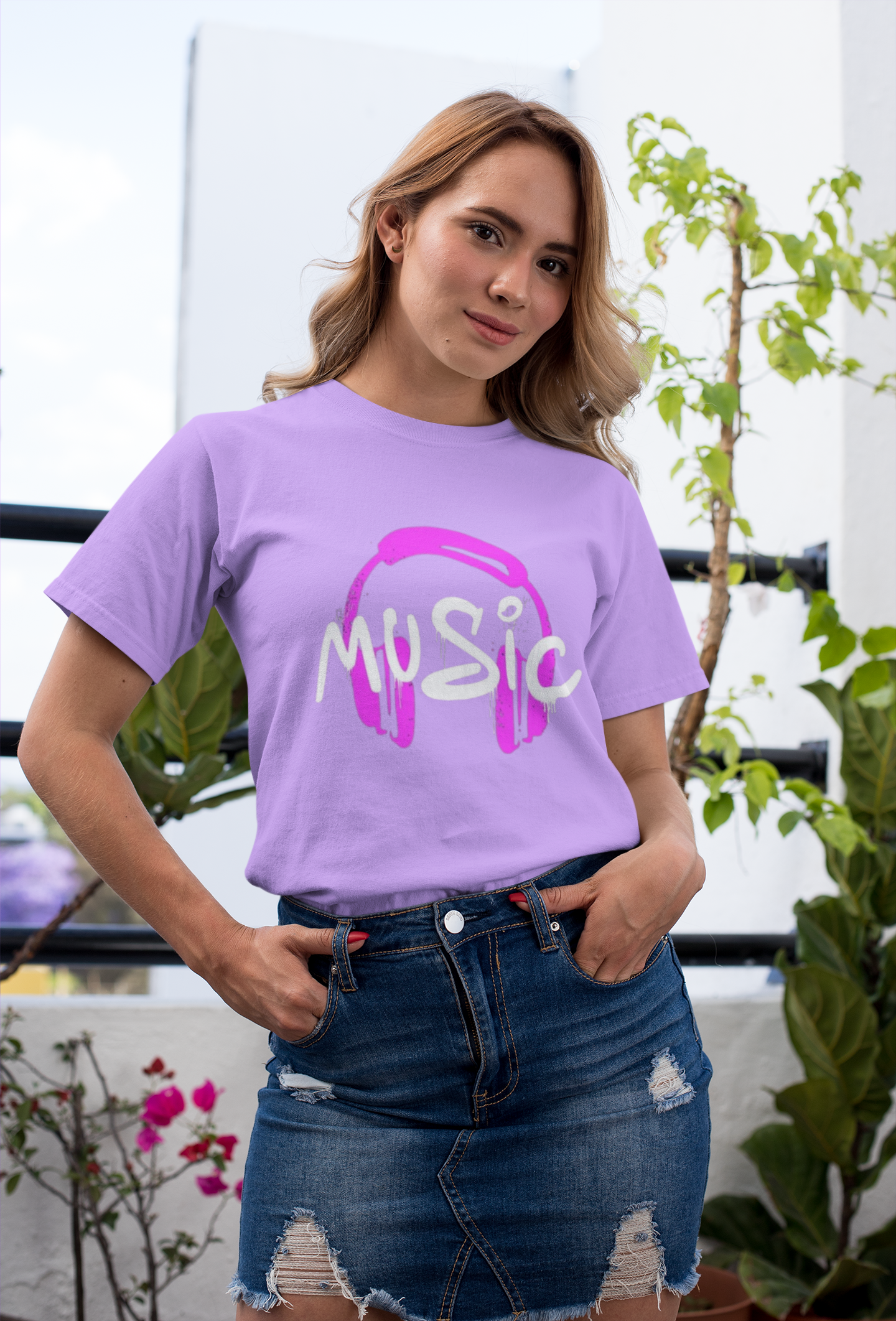 Black Graphic Music T-Shirt – Pink Headphones Print for Music Lovers