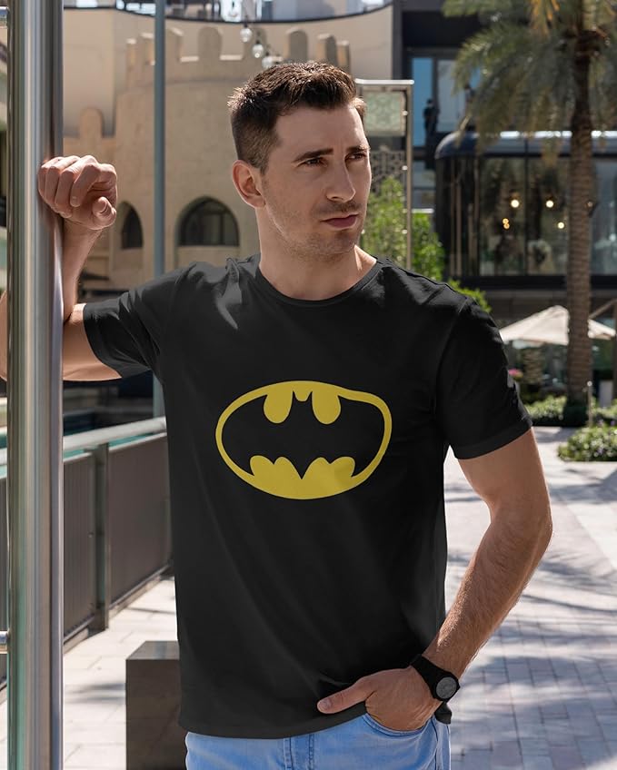 Batman Logo Graphic T-Shirt – Black | PD Clori
