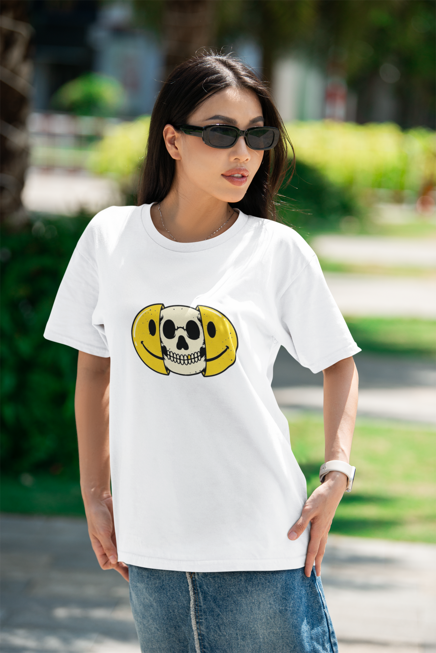 Smiling Skull Peel Red Graphic T-Shirt