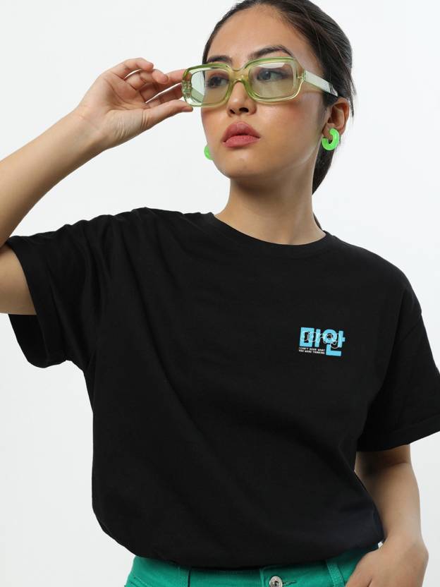 Minimal Korean Text Graphic Printed T-Shirt