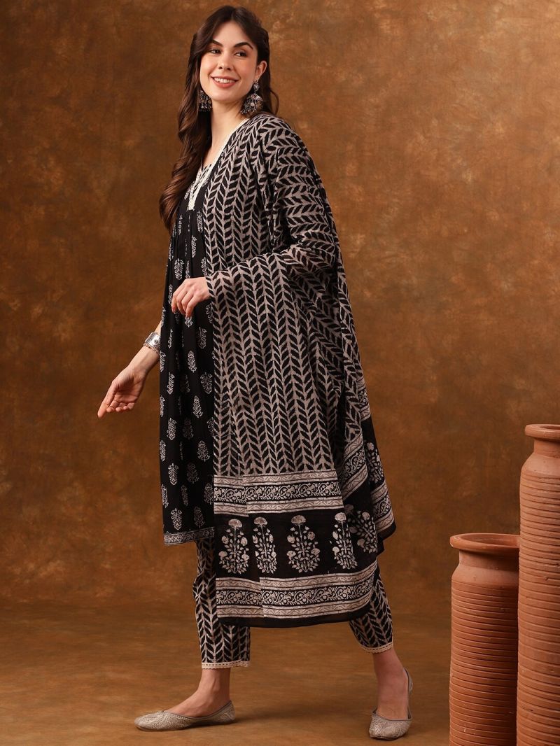 Elegant Black Printed Kurta Set with Dupatta – Timeless Ethnic Grace