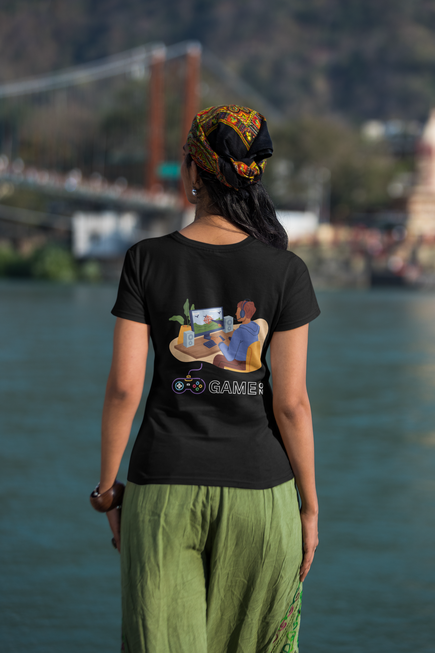 Vintage 2D Game Women's Regular Cotton T-Shirt - Retro Gaming Graphic Tee