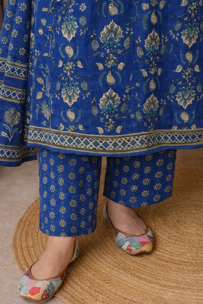 Women’s Blue Printed Kurta Pant Set with Dupatta – Elegant Ethnic Suit