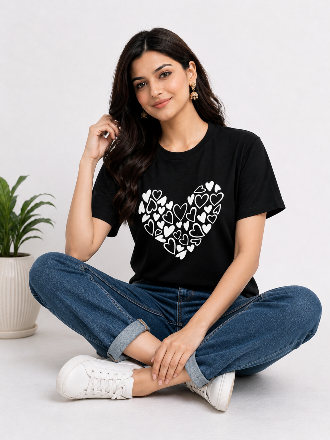Pd Clori Heart Graphic Black T-Shirt for Women