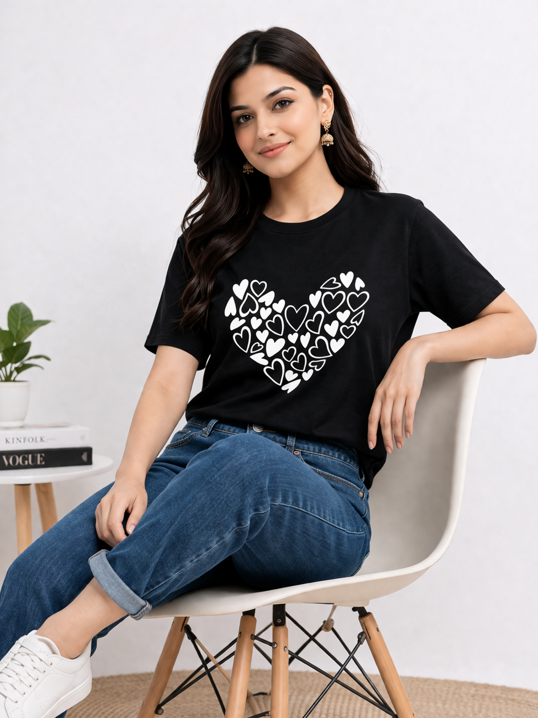 Pd Clori Heart Graphic Black T-Shirt for Women