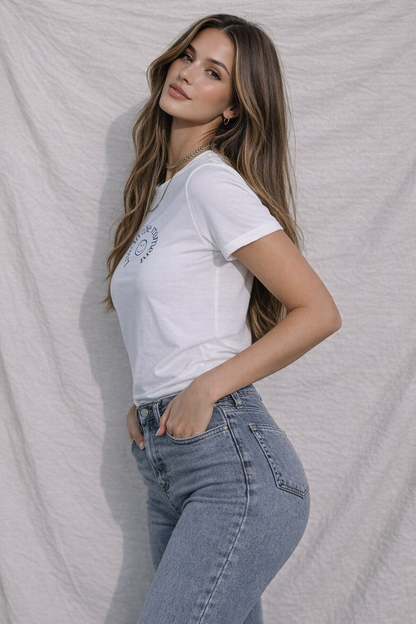 Live in the Moment – Minimal Aesthetic Graphic T-Shirt