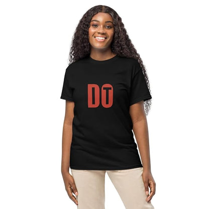 "DO" Bold Motivational Graphic T-Shirt – Minimalist Style