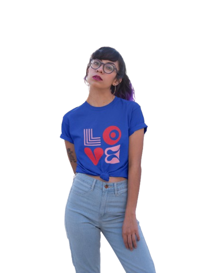 Love Graphic Print Women’s T-Shirt – Chic & Casual